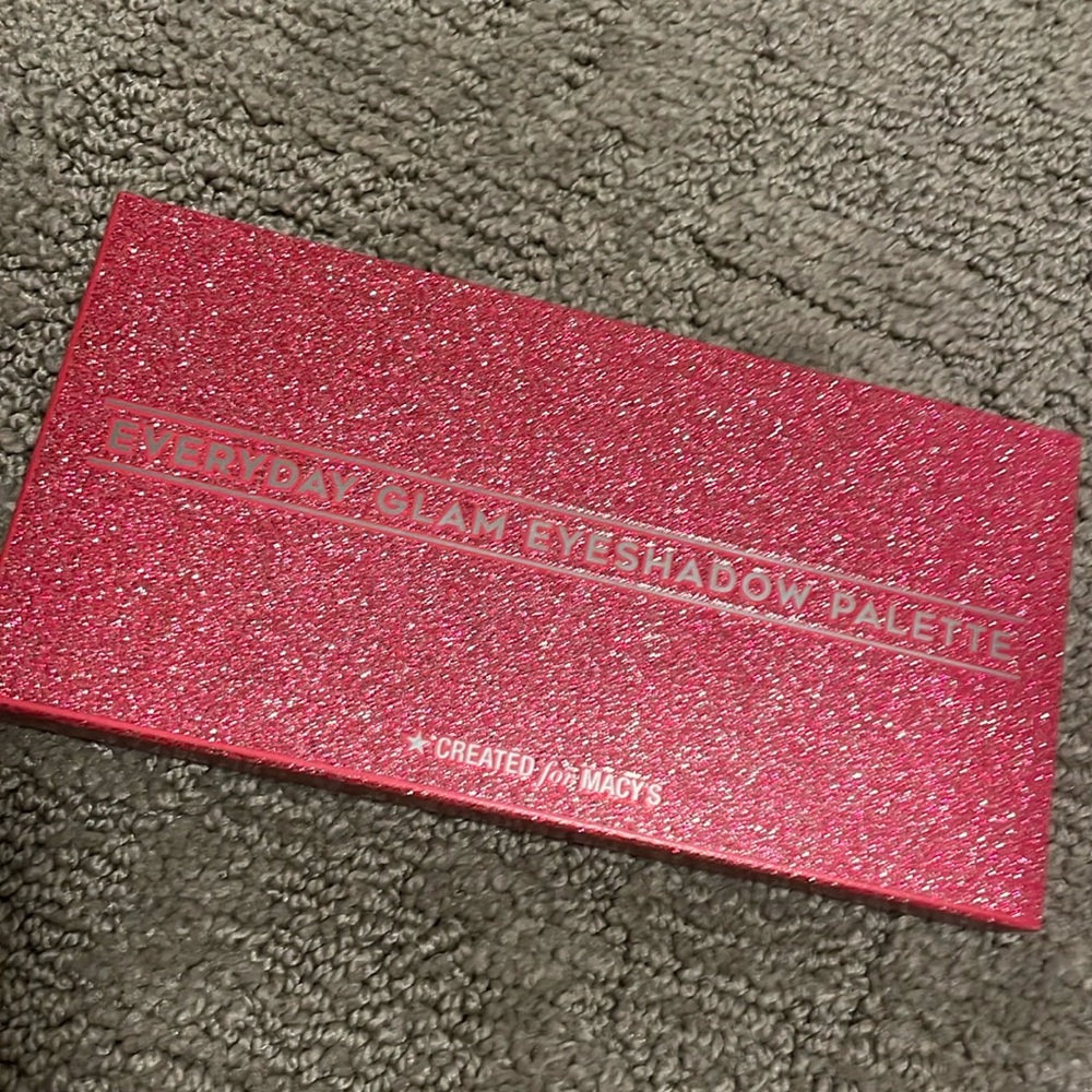 Macy’s Eye shadow palette NEW